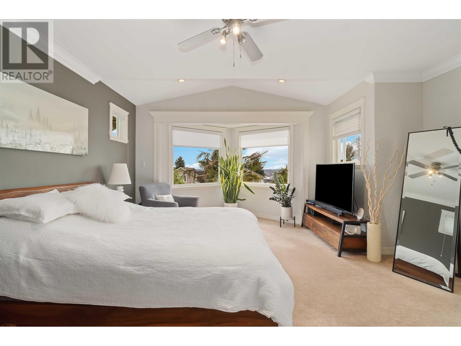 558 E 6th Street, North Vancouver, British Columbia  V7L 1R1 - Photo 19 - R2869928