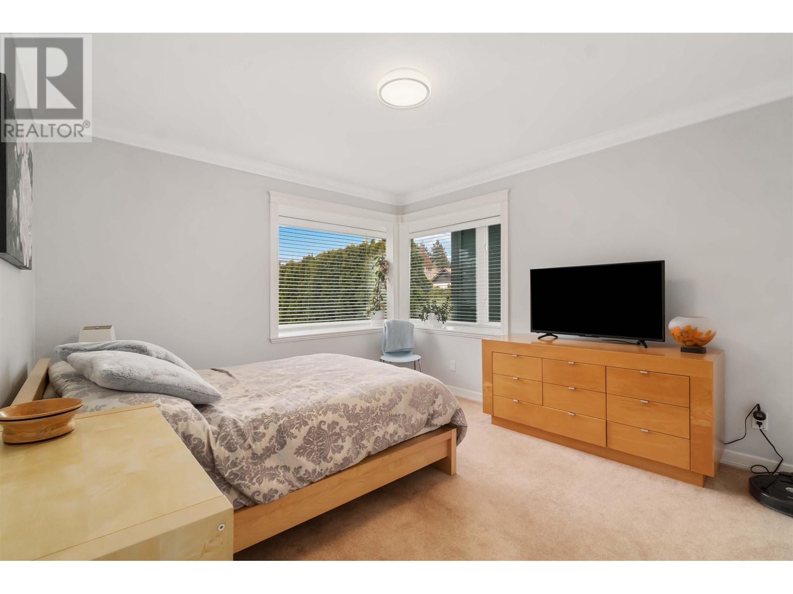 558 E 6th Street, North Vancouver, British Columbia  V7L 1R1 - Photo 25 - R2869928