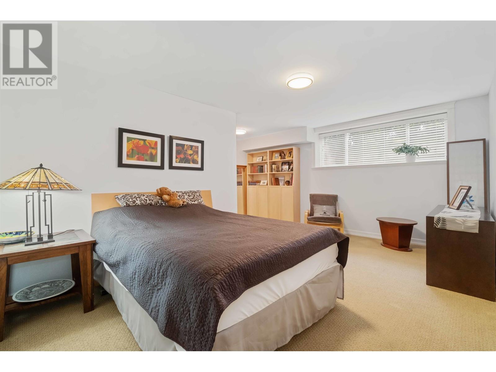 558 E 6th Street, North Vancouver, British Columbia  V7L 1R1 - Photo 32 - R2869928