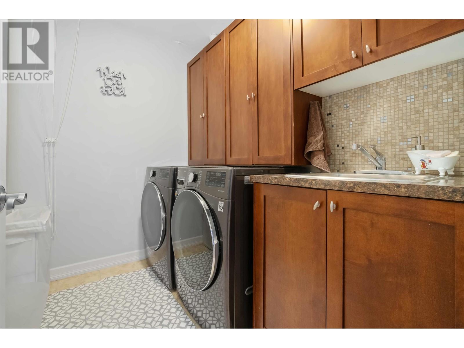 558 E 6th Street, North Vancouver, British Columbia  V7L 1R1 - Photo 34 - R2869928