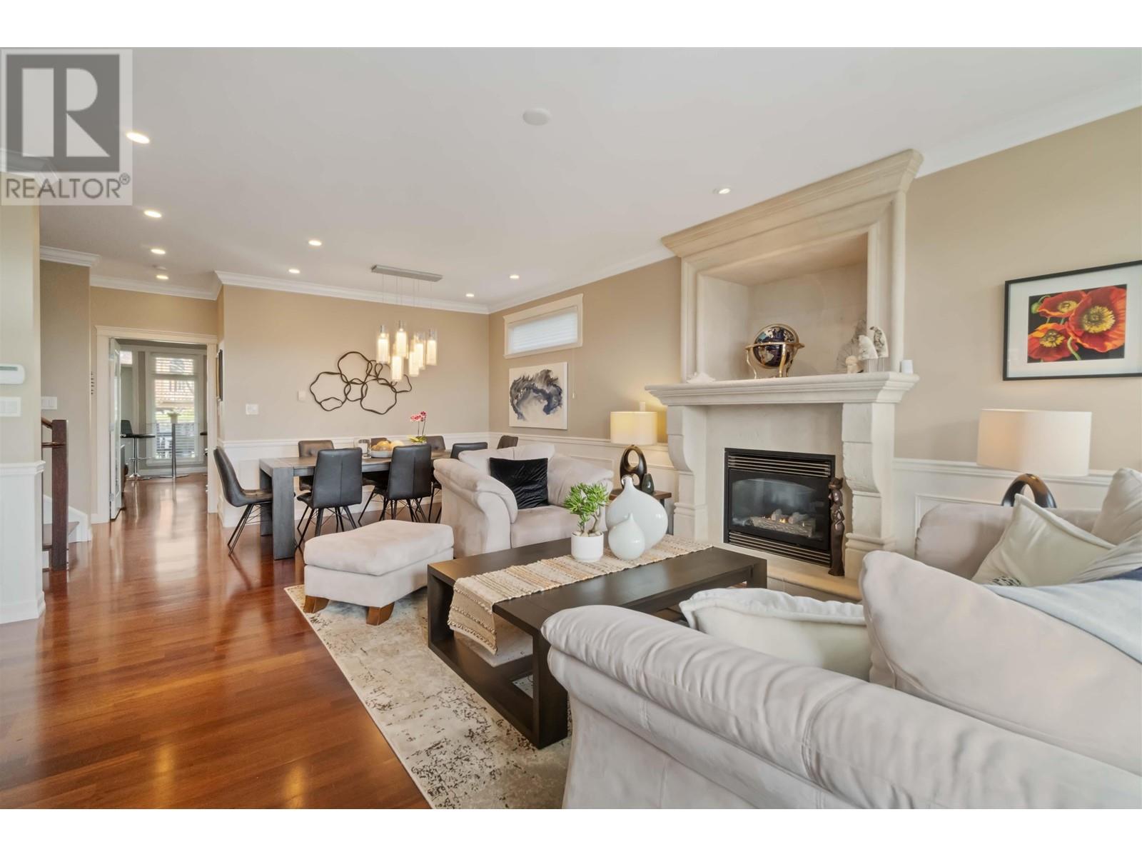 558 E 6th Street, North Vancouver, British Columbia  V7L 1R1 - Photo 4 - R2869928