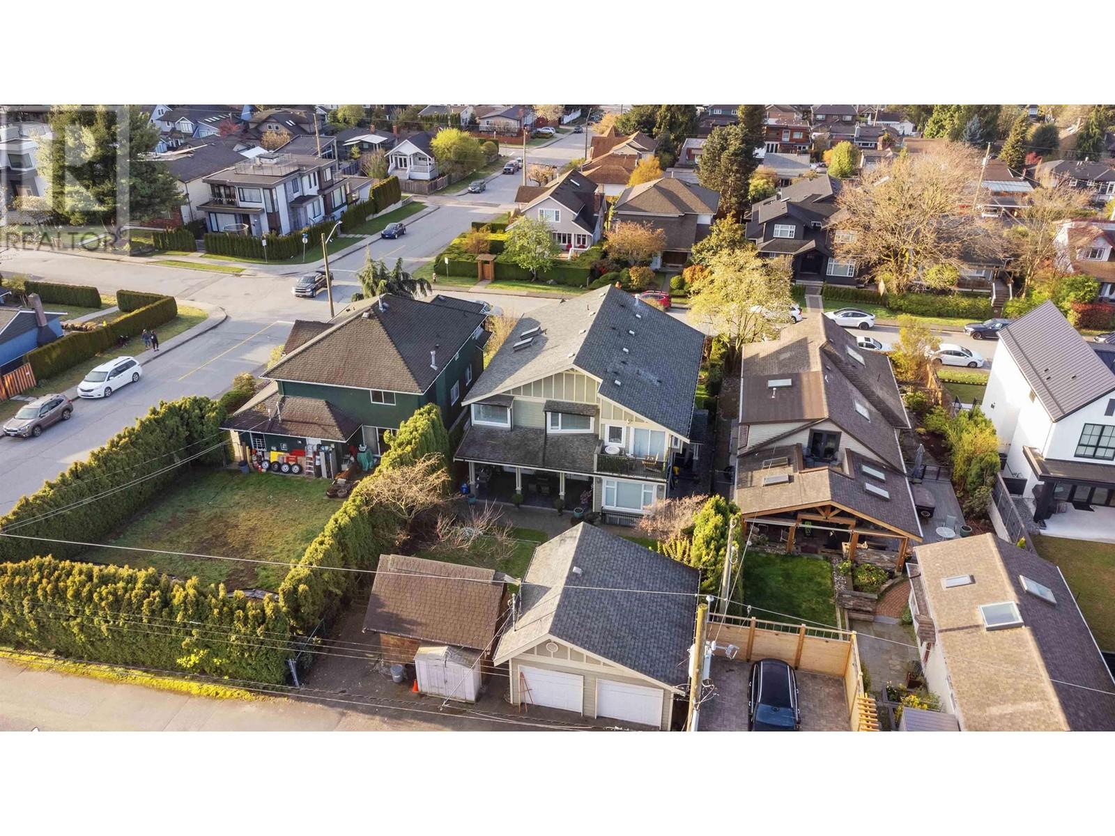 558 E 6th Street, North Vancouver, British Columbia  V7L 1R1 - Photo 40 - R2869928