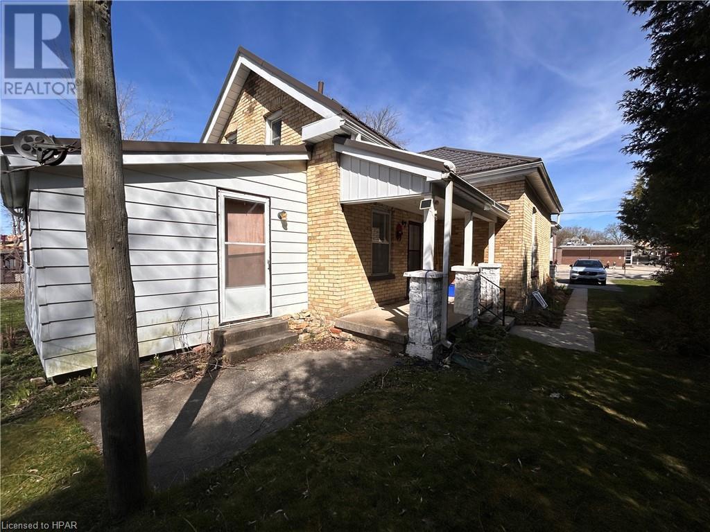 53 Grange Street, Stratford, Ontario  N5A 3P7 - Photo 5 - 40569042
