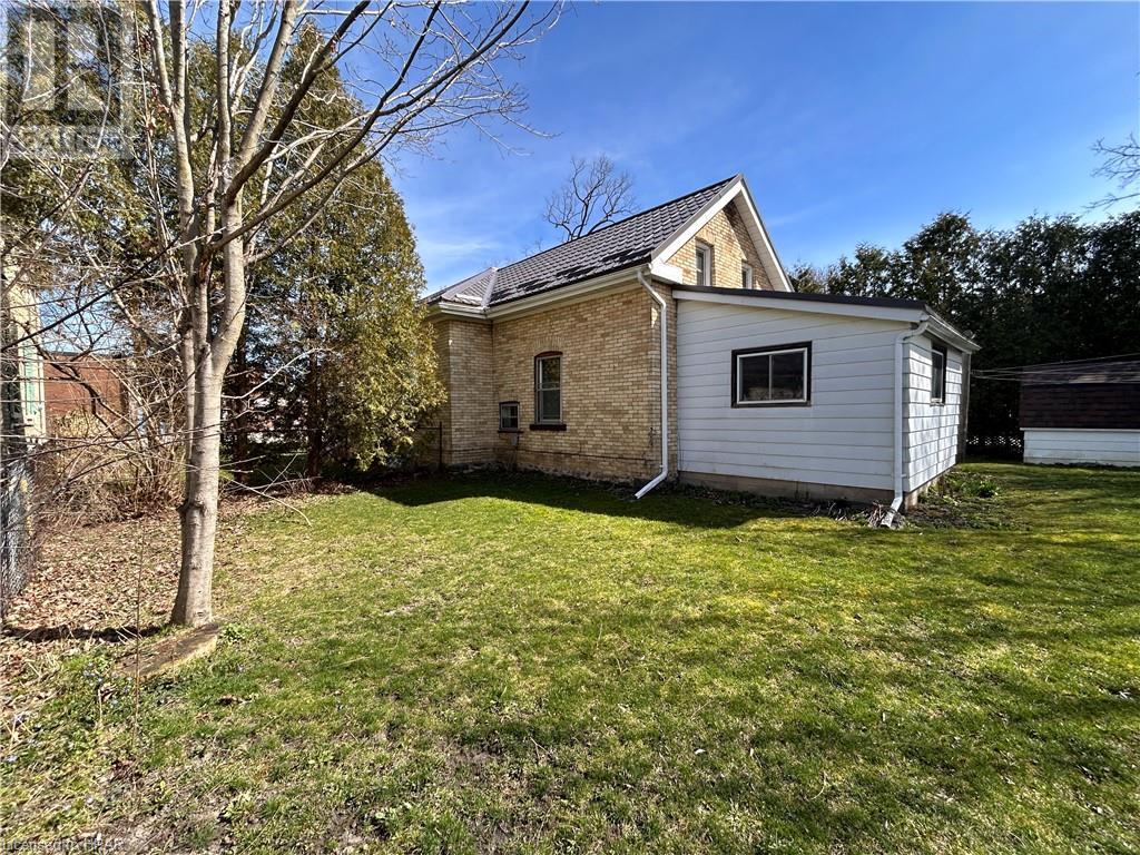 53 Grange Street, Stratford, Ontario  N5A 3P7 - Photo 9 - 40569042