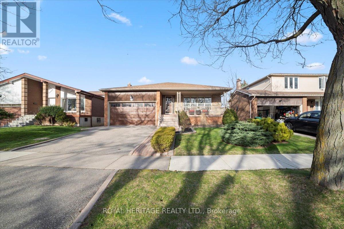 3424 Charmaine Heights, Mississauga, Ontario  L5A 3C1 - Photo 1 - W8228270