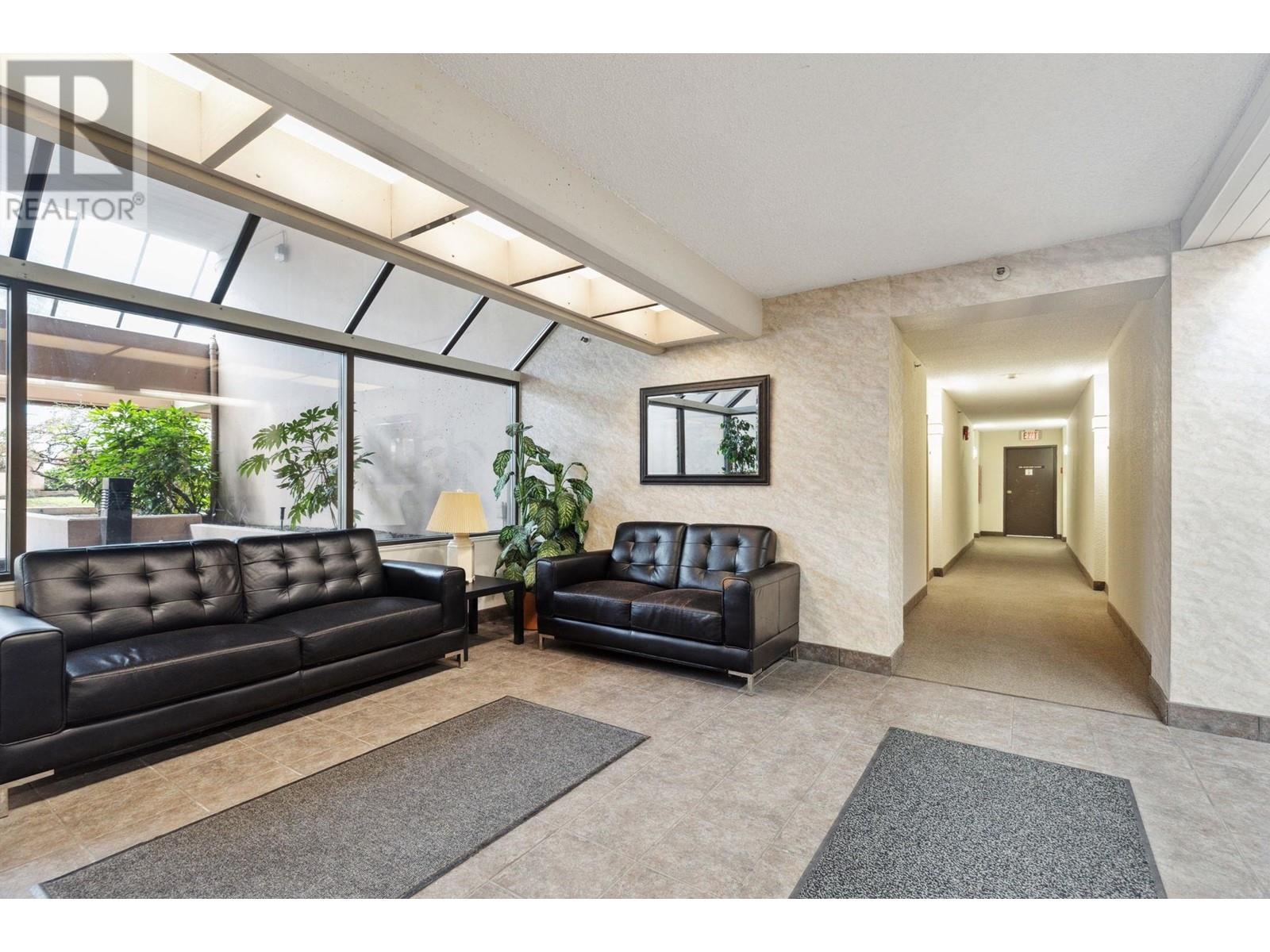 607 460 Westview Street, Coquitlam, British Columbia  V3K 6C9 - Photo 3 - R2869933