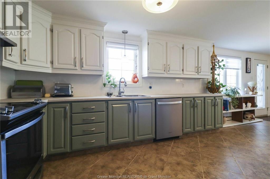 241 Cormier Village Rd, Cormier Village, New Brunswick  E4P 5V8 - Photo 4 - M158619
