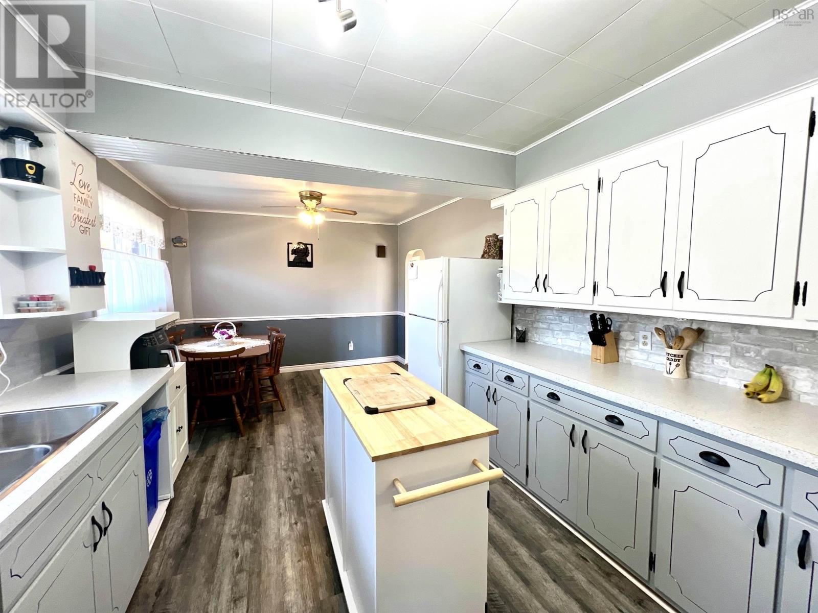 10 Seaview Drive, South Bar, Nova Scotia  B1N 3H7 - Photo 6 - 202406984