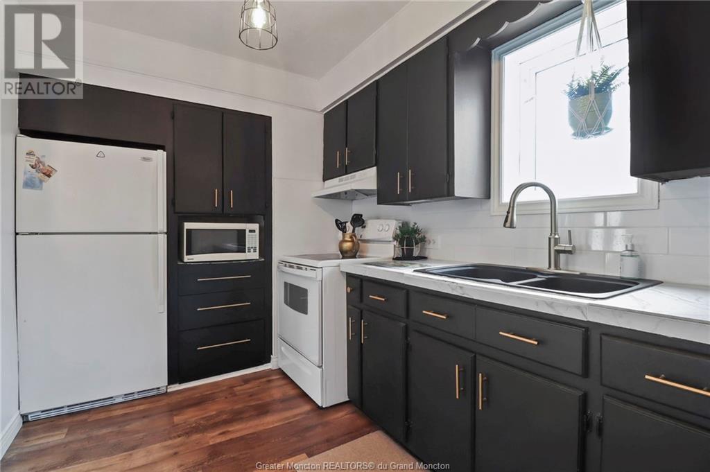 639 St-Norbert St, Saint-Norbert, New Brunswick  E4S 2R8 - Photo 3 - M158131
