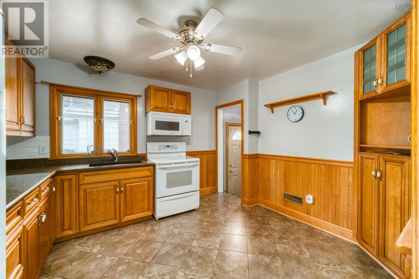 3308 Ashburn Avenue, Halifax, Nova Scotia  B3L 4C2 - Photo 5 - 202406991