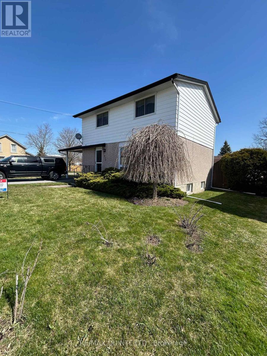 659 Front St, Quinte West, Ontario  K8V 4R8 - Photo 3 - X8218292