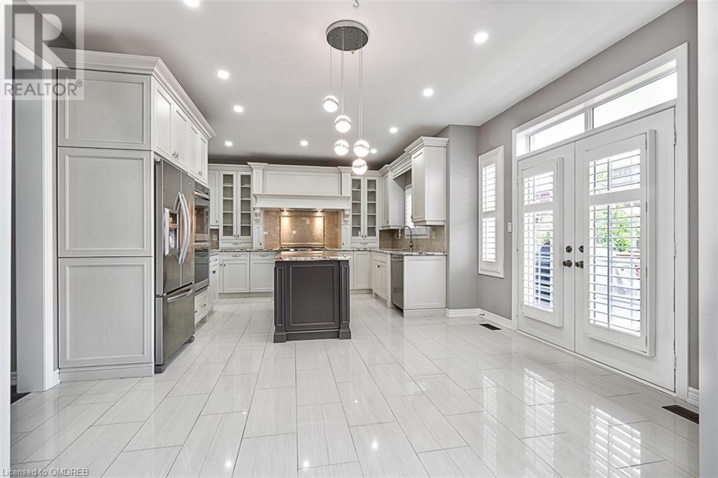 566 Alfred Hughes Avenue, Oakville, Ontario  L6M 0P2 - Photo 8 - 40569476