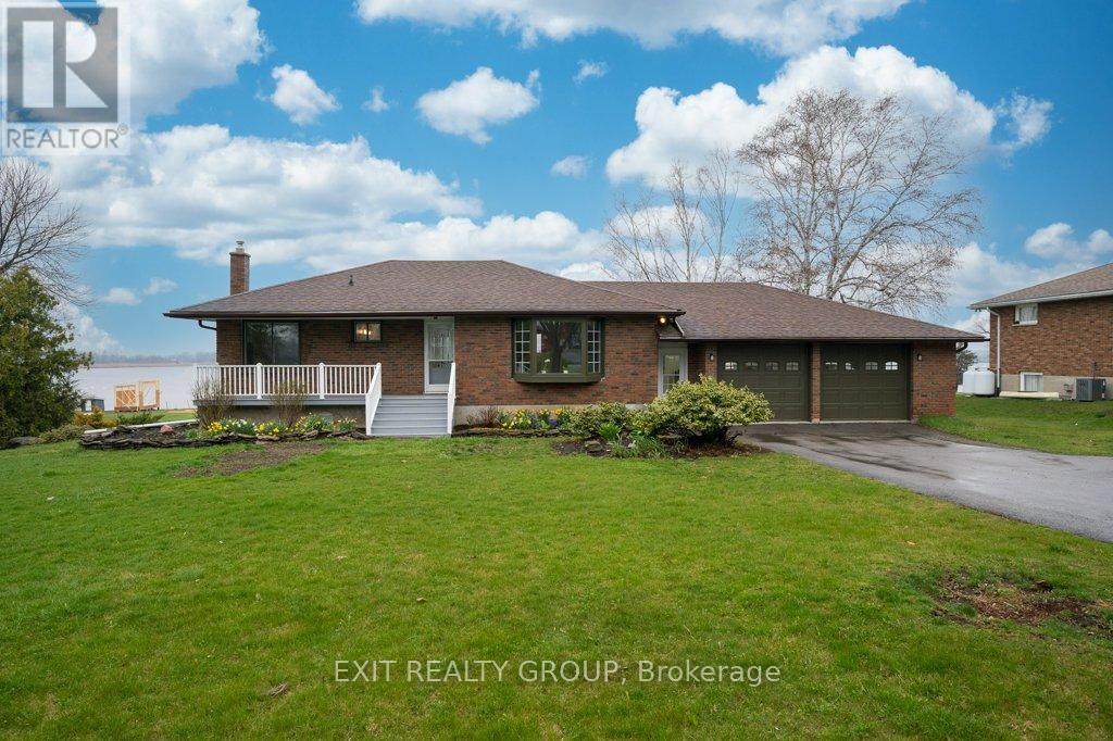 217 Massassauga Road, Prince Edward County, 2 Bedrooms Bedrooms, ,1 BathroomBathrooms,Single Family,For Rent,Massassauga,X8229338