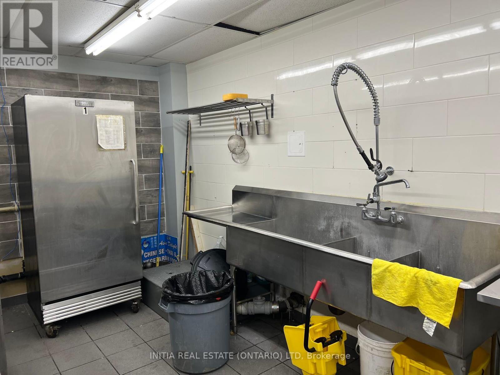 #10 -301 Oxford St W, London, Ontario  N6H 1S9 - Photo 18 - X8229326