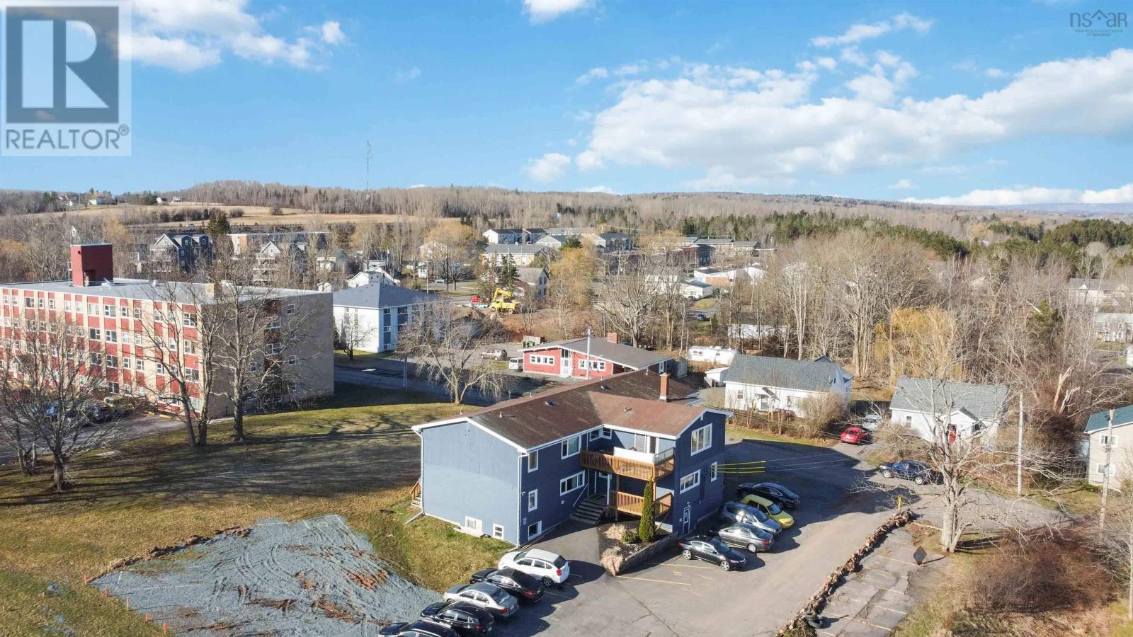 59 Hillside Avenue, Wolfville, Nova Scotia  B4P 2A9 - Photo 12 - 202407004