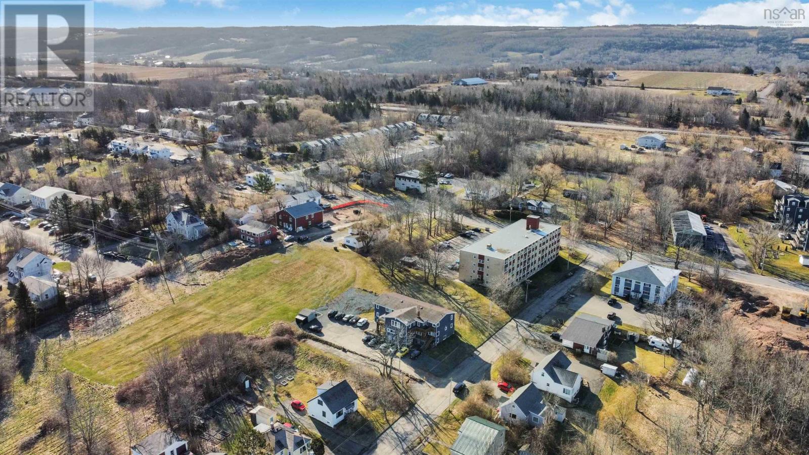 59 Hillside Avenue, Wolfville, Nova Scotia  B4P 2A9 - Photo 5 - 202407004