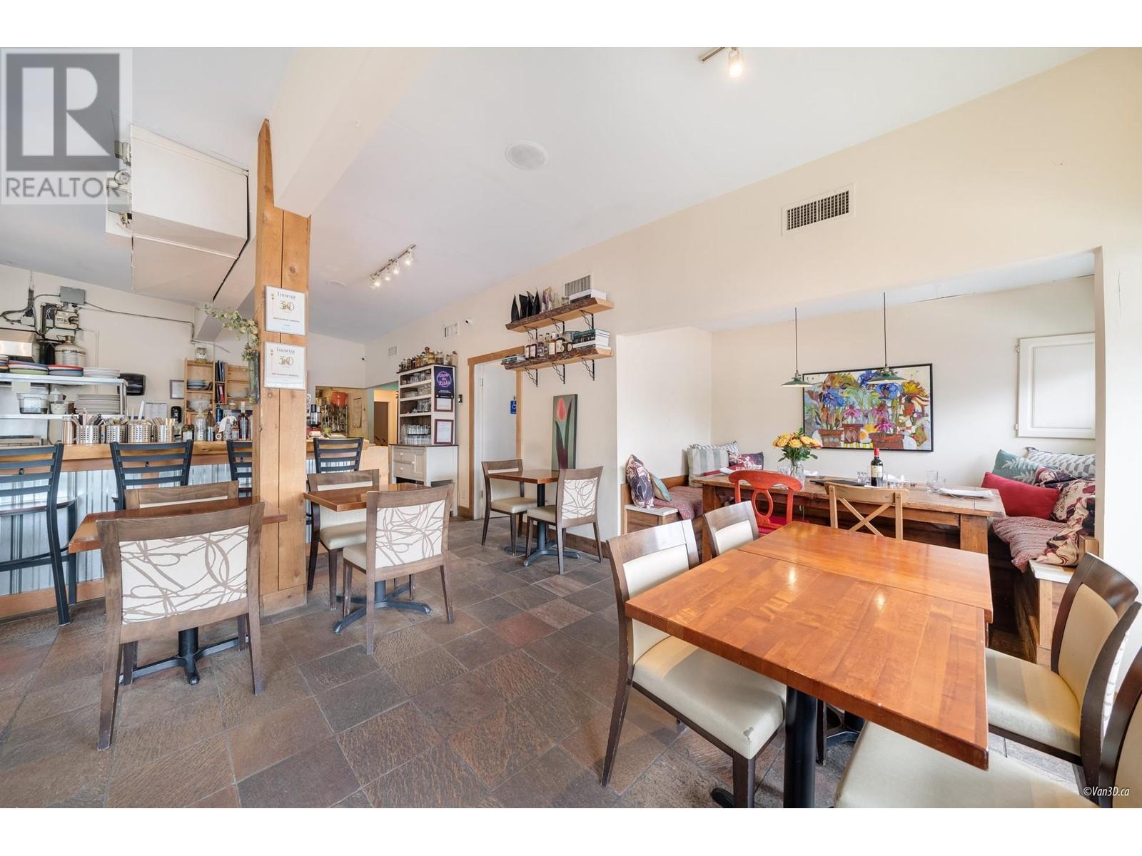 1600 Mackay Road, Vancouver, British Columbia  V7P 2M4 - Photo 3 - C8059155