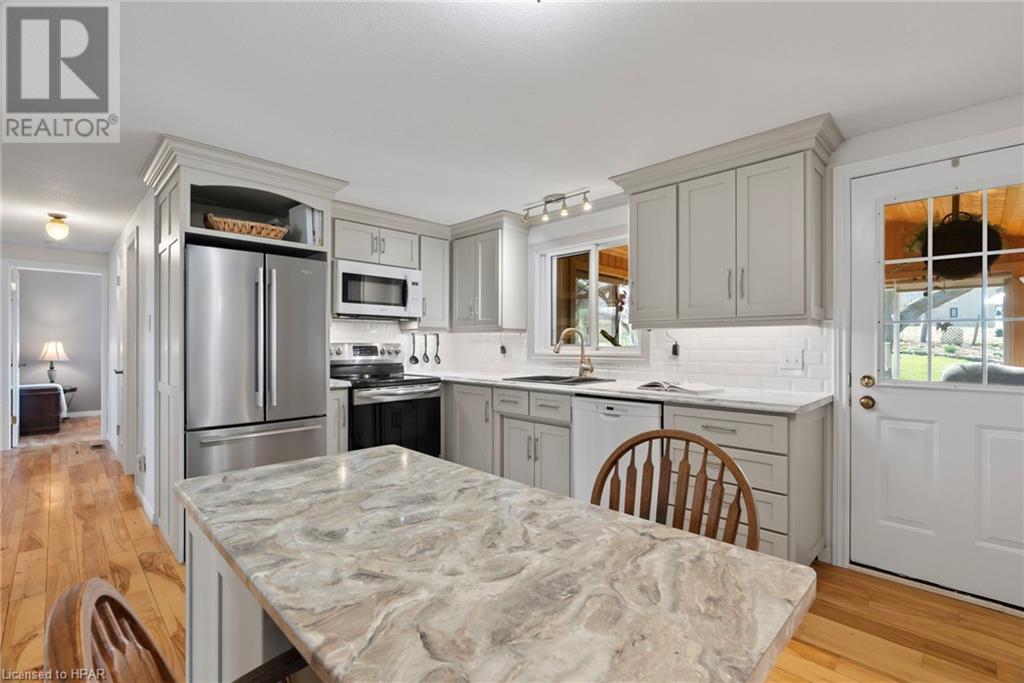2079 Albert Street, Gorrie, Ontario  N0G 1X0 - Photo 13 - 40570957