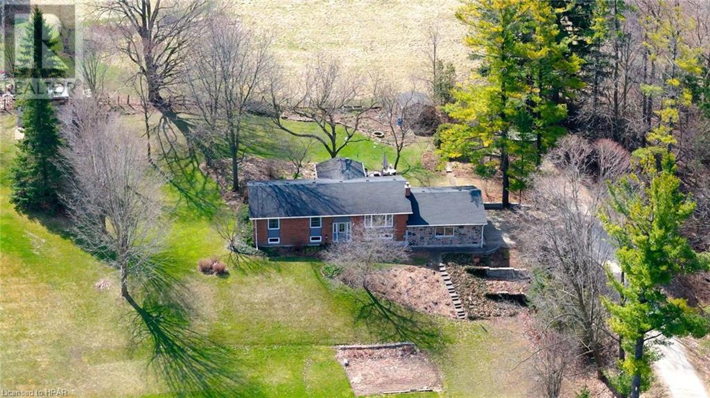 2079 Albert Street, Gorrie, Ontario N0G 1X0 (26744409) Amy McClure