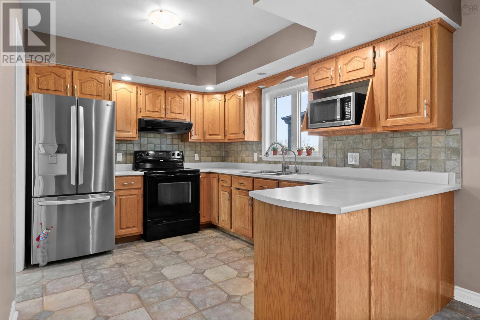 20 Armcrest Drive, Lower Sackville, Nova Scotia  B4C 3Z7 - Photo 13 - 202407010