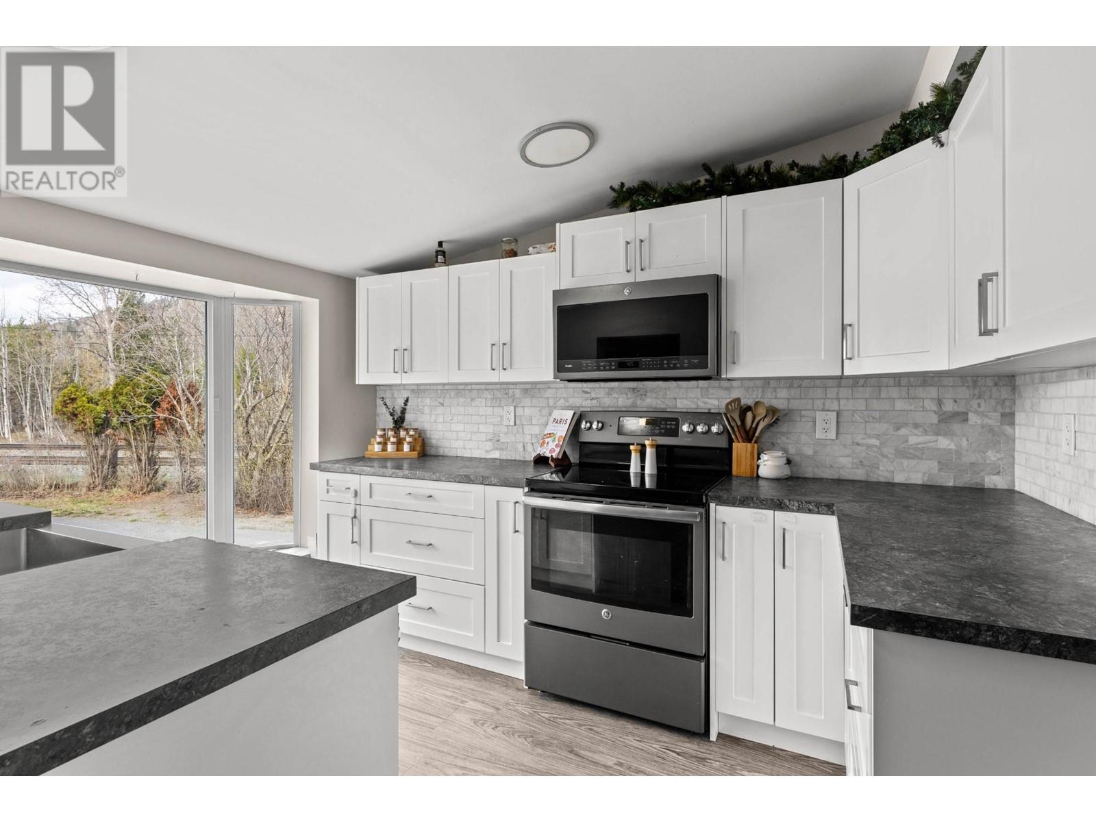 366 Staines Rd, Barriere, British Columbia  V0E 1E0 - Photo 13 - 177760