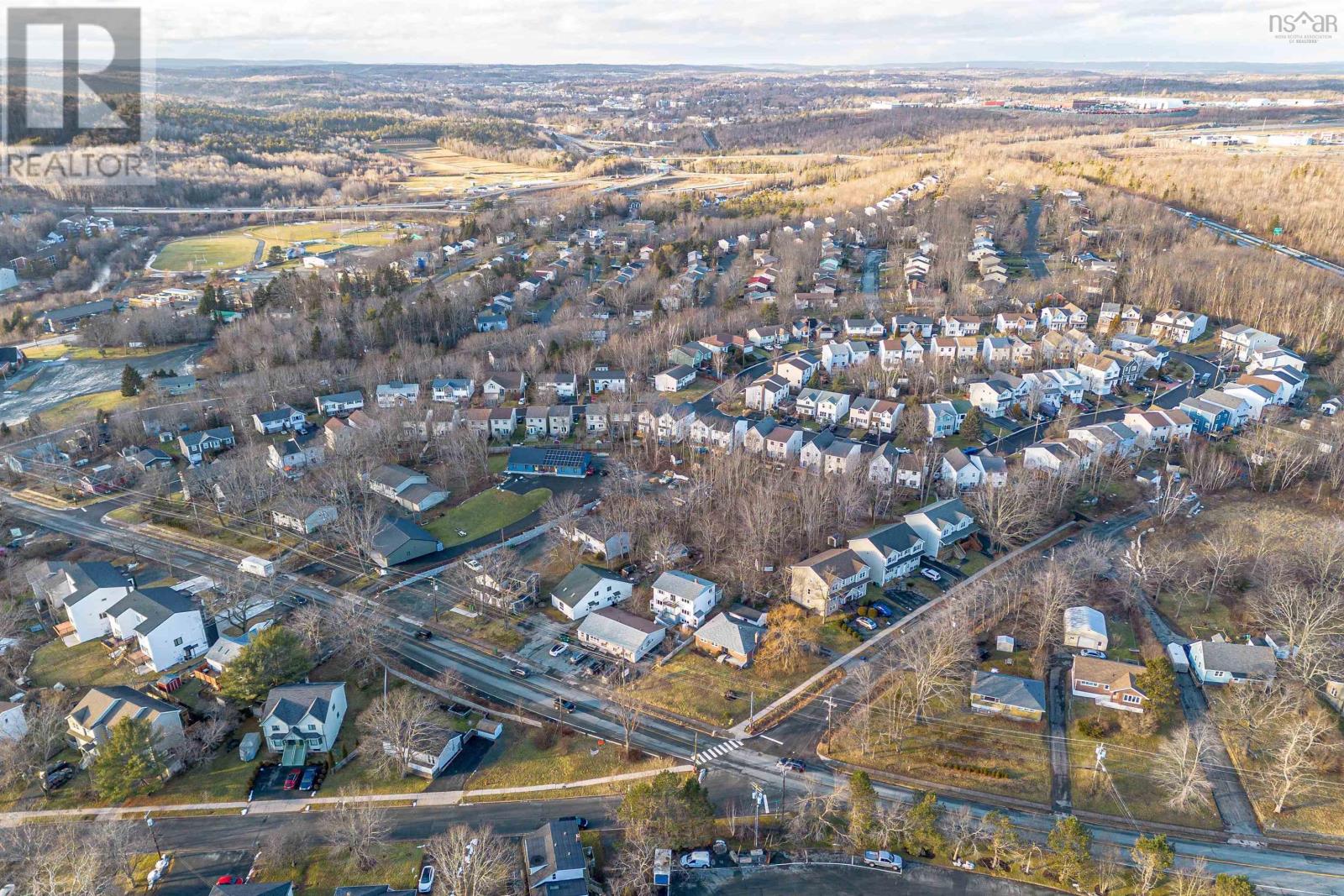 252 Rocky Lake Drive, Bedford, Nova Scotia  B4A 2T1 - Photo 15 - 202402315