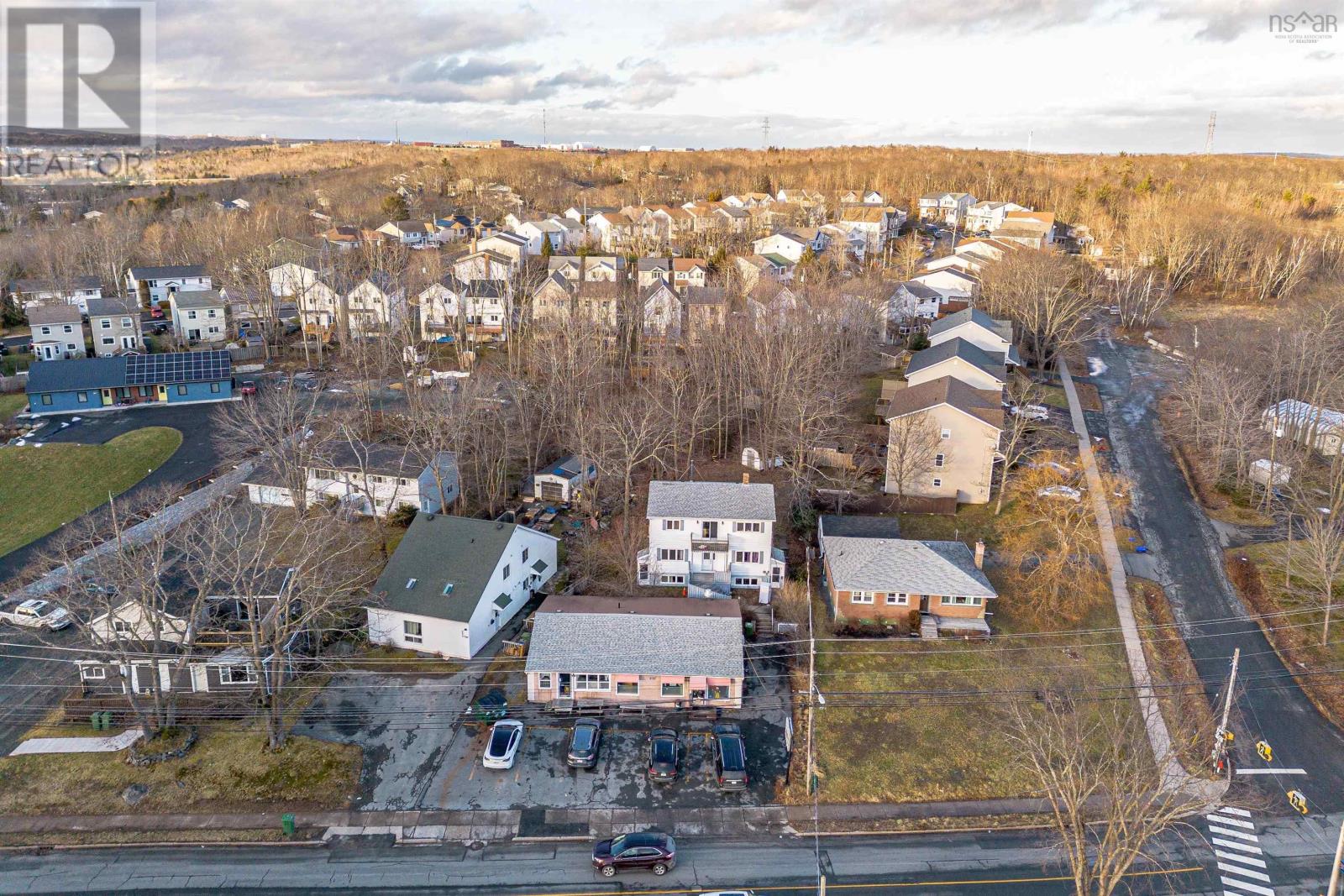 252 Rocky Lake Drive, Bedford, Nova Scotia  B4A 2T1 - Photo 7 - 202402315