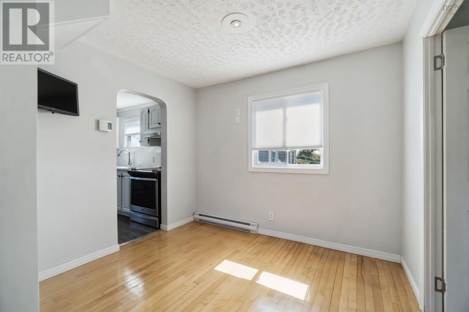 14 Belmont Avenue, Dartmouth, Nova Scotia  B2W 1E5 - Photo 8 - 202406947