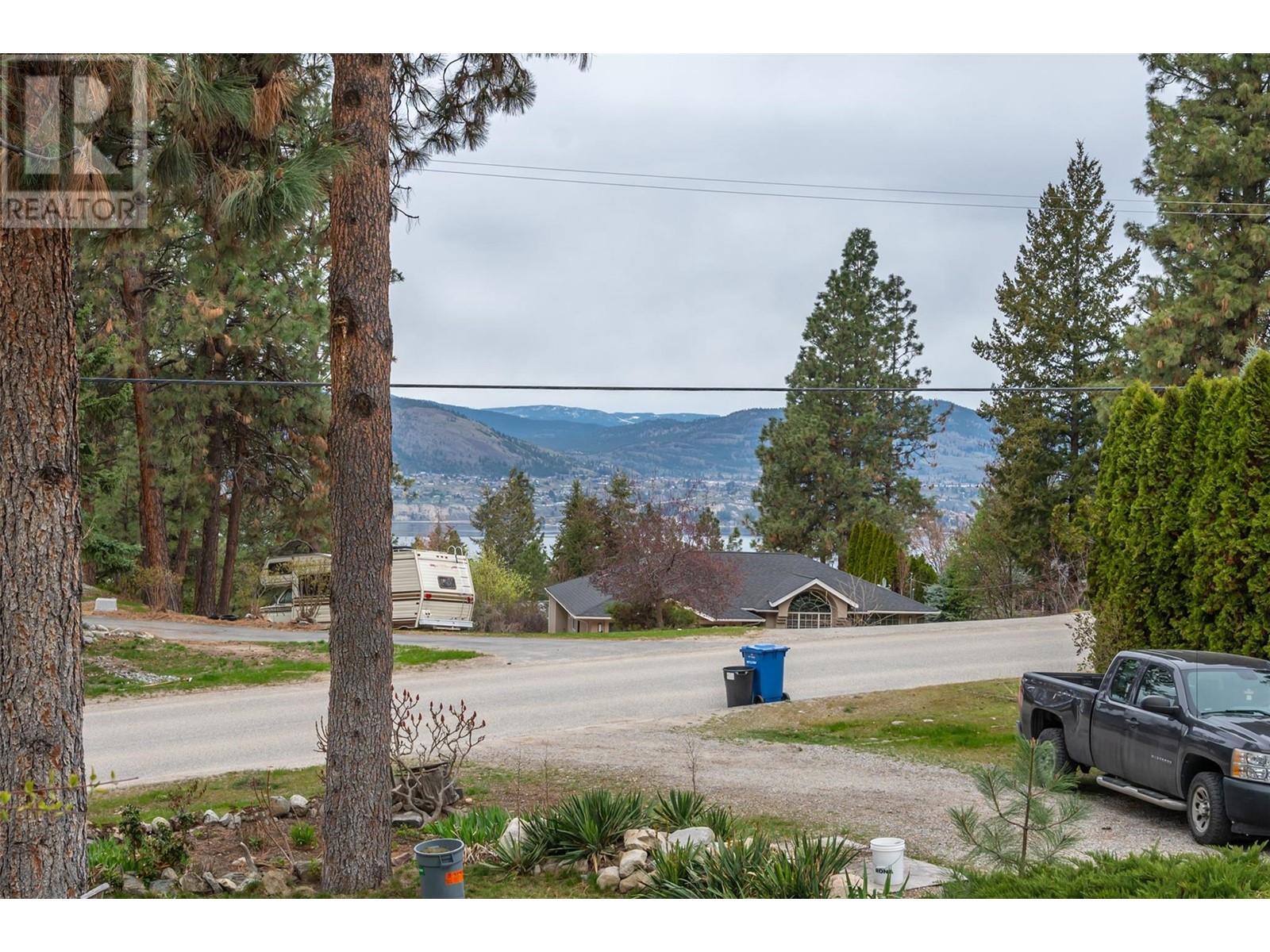3096 Juniper Drive, Naramata, British Columbia  V0H 1N0 - Photo 2 - 10309551