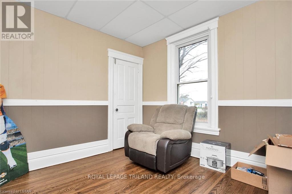 263 King St, Southwest Middlesex, Ontario  N0L 1M0 - Photo 10 - X8230818