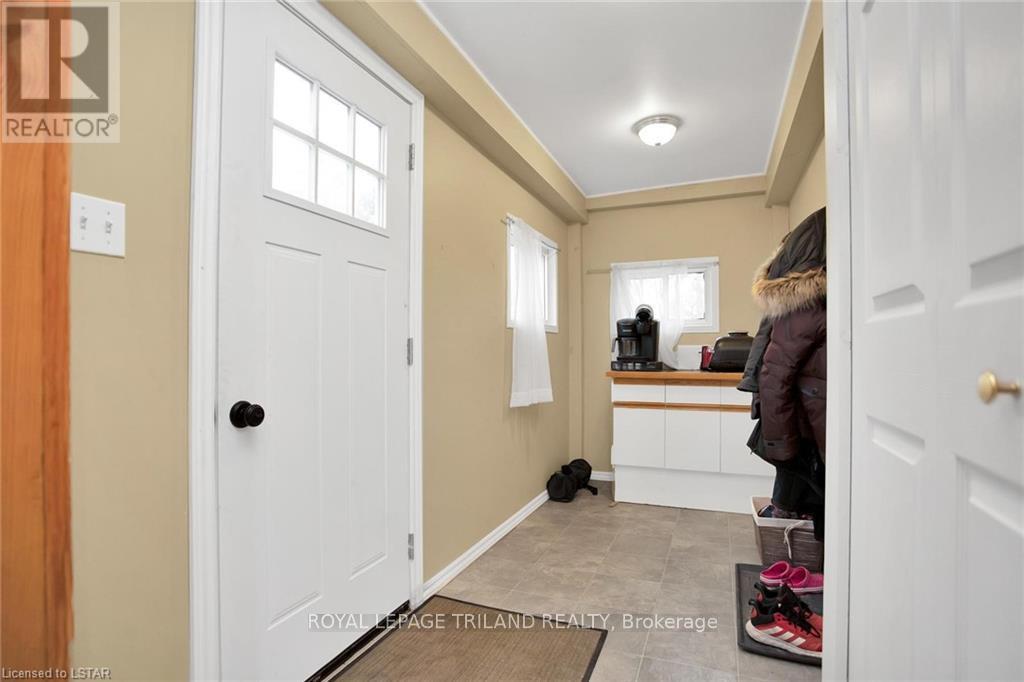263 King St, Southwest Middlesex, Ontario  N0L 1M0 - Photo 16 - X8230818