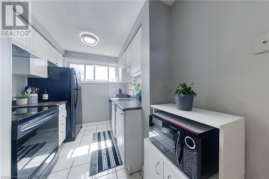 35 Breckenridge Drive Unit# 33, Kitchener, Ontario  N2B 3H5 - Photo 12 - 40571137