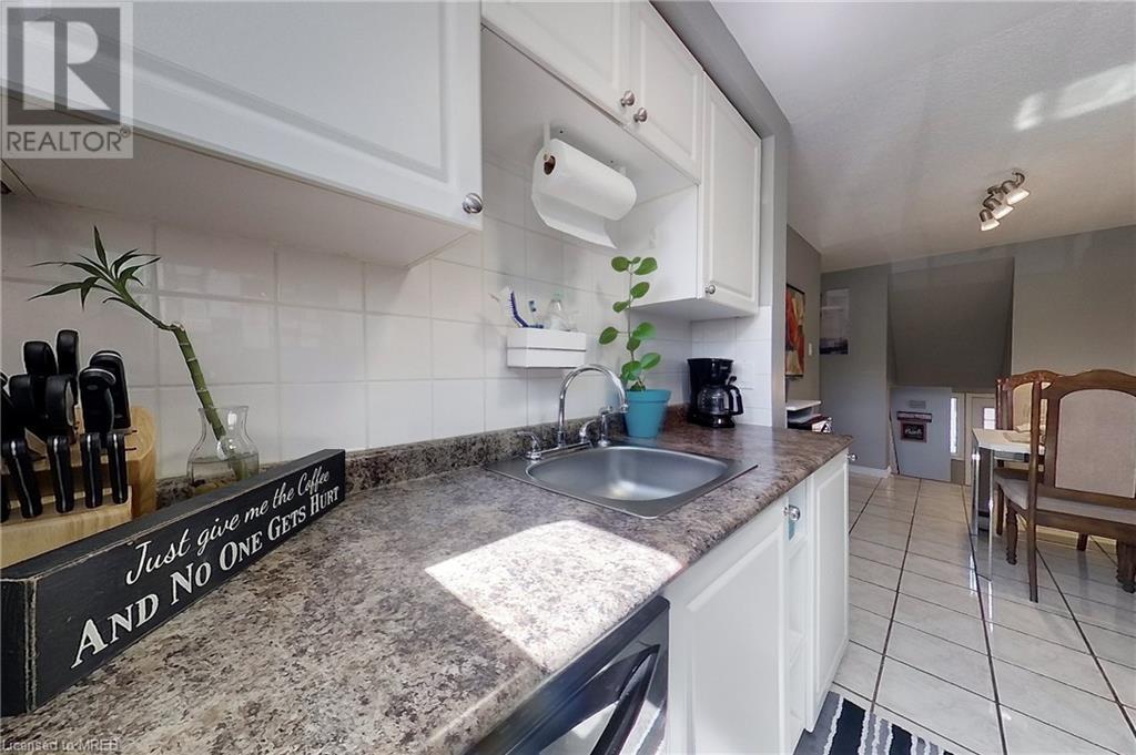 35 Breckenridge Drive Unit# 33, Kitchener, Ontario  N2B 3H5 - Photo 14 - 40571137