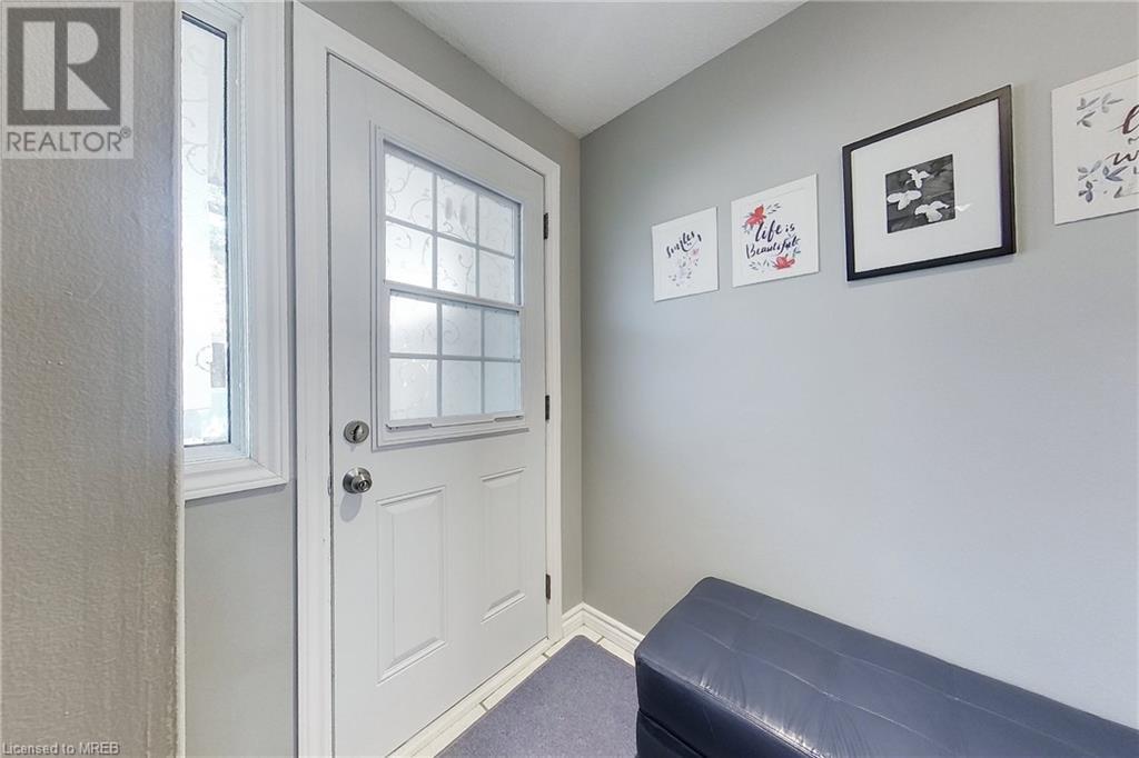 35 Breckenridge Drive Unit# 33, Kitchener, Ontario  N2B 3H5 - Photo 3 - 40571137