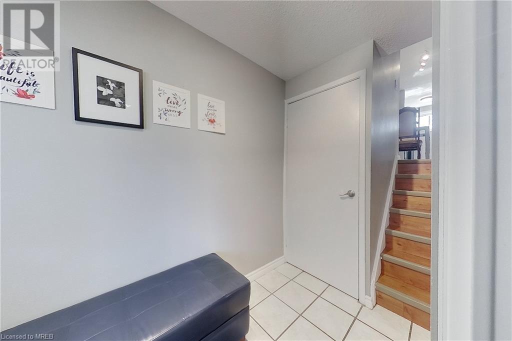 35 Breckenridge Drive Unit# 33, Kitchener, Ontario  N2B 3H5 - Photo 5 - 40571137