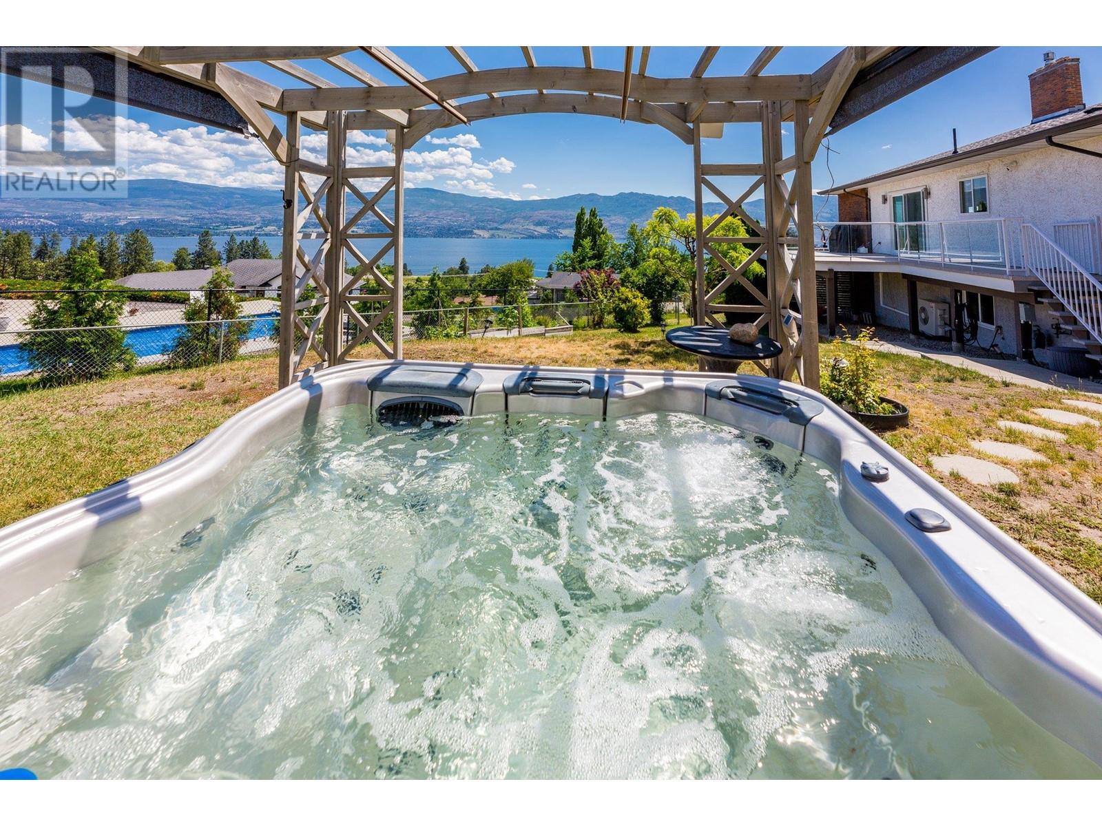 3137 Vector Drive West Kelowna