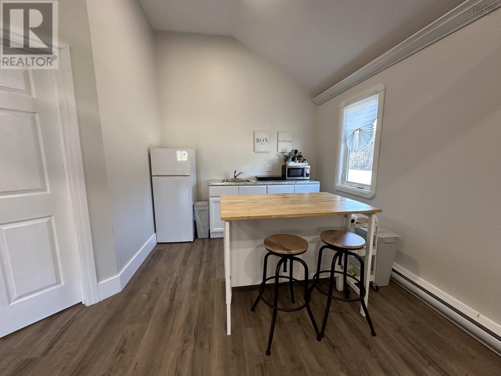 7 Montague Road, West Pubnico, Nova Scotia  B0W 3S0 - Photo 12 - 202407054