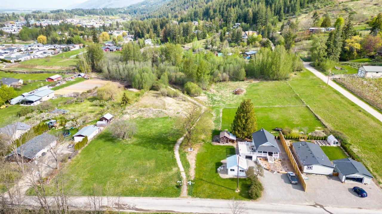 924 Devon Street, Creston, British Columbia  V0B 1G6 - Photo 4 - 2476116