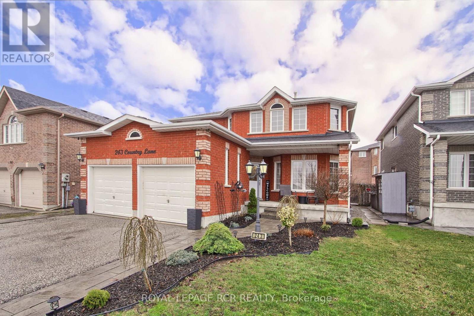 243 COUNTRY LANE, barrie, Ontario