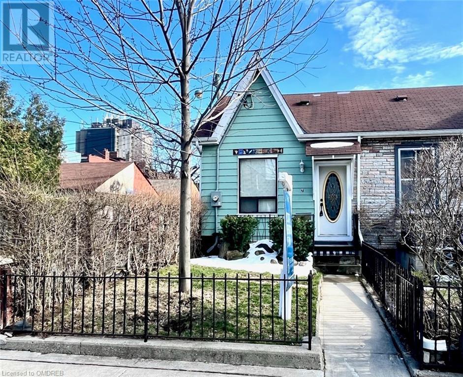 7 Moutray Street, Toronto, Ontario  M6K 1W3 - Photo 1 - 40571162