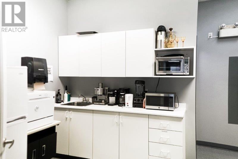 440 Victoria Street, Kamloops, British Columbia V2C 2A7 - Photo 7 - 177745