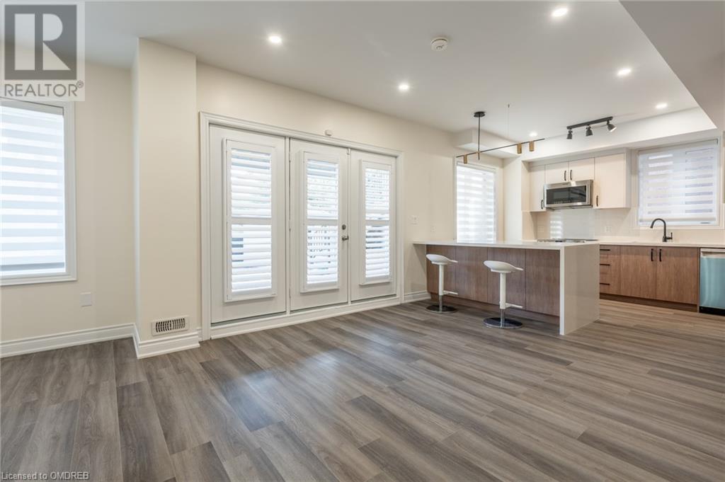 2339-A Awenda Drive, Oakville, Ontario  L6H 7J7 - Photo 7 - 40570678