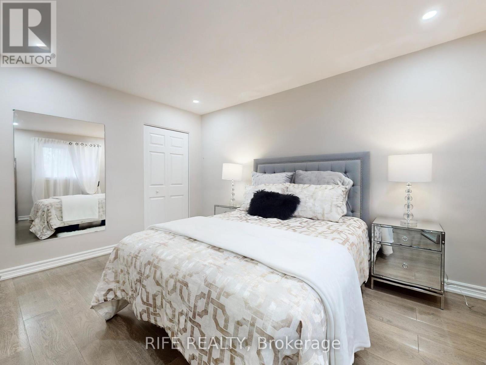 12 Sherwood Forest Dr, Markham, Ontario  L3P 1P7 - Photo 15 - N8231712