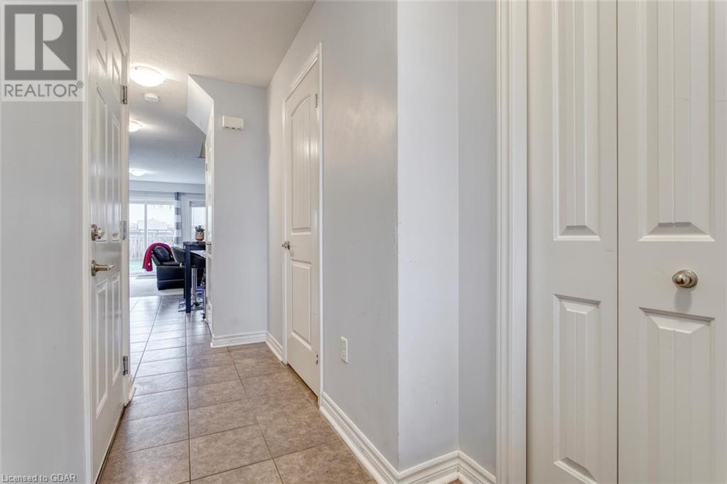 48 Waterford Drive, Guelph, Ontario  N1L 0H6 - Photo 5 - 40571130