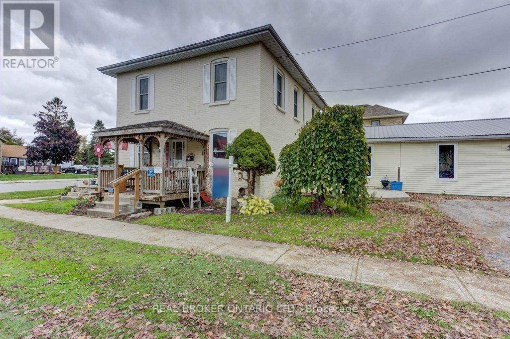 410 Queen St S, Minto, Ontario  N0G 2P0 - Photo 2 - X8232100