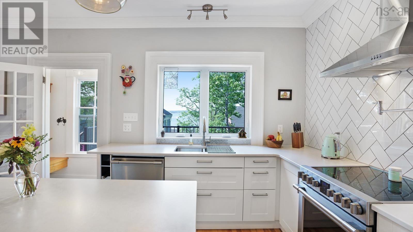 226 Pelham Street, Lunenburg, Nova Scotia  B0J 2C0 - Photo 15 - 202407079