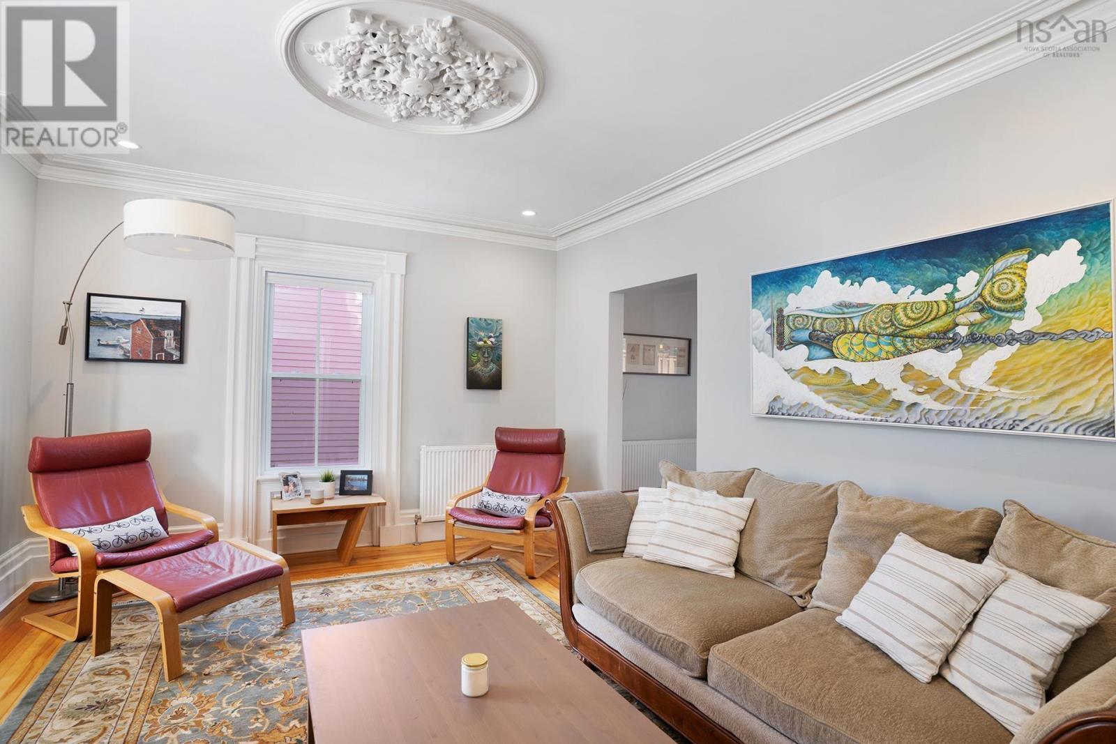 226 Pelham Street, Lunenburg, Nova Scotia  B0J 2C0 - Photo 6 - 202407079