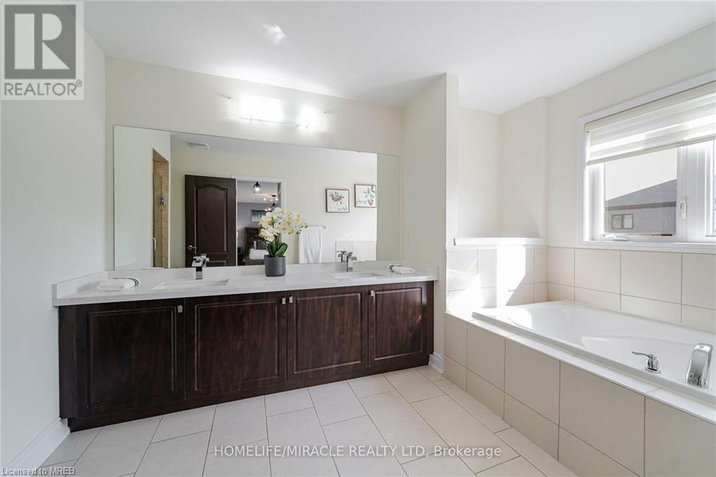 261 Crafter Crescent, Hamilton, Ontario  L8J 0J2 - Photo 19 - 40570486