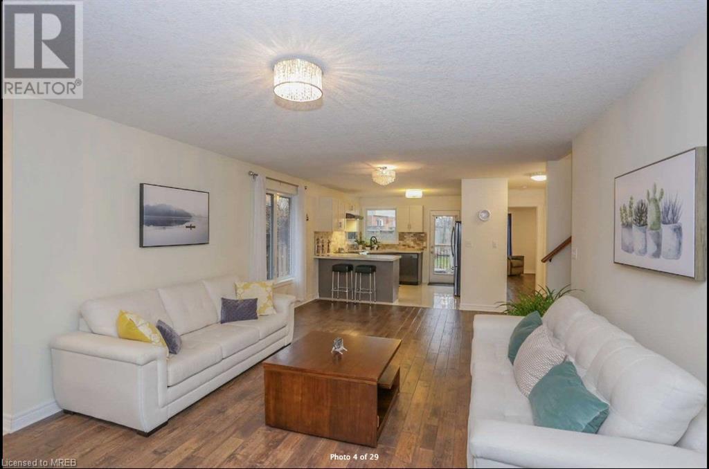 563 Hummingbird Crescent, Woodstock, Ontario  N4T 0C1 - Photo 3 - 40570571