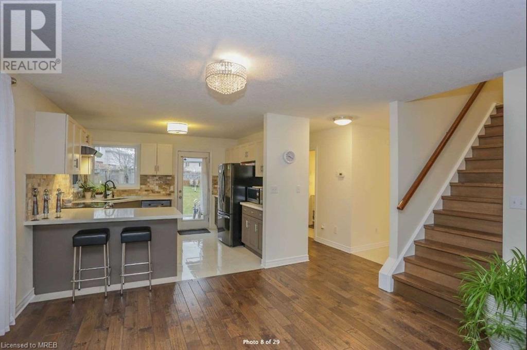 563 Hummingbird Crescent, Woodstock, Ontario  N4T 0C1 - Photo 7 - 40570571